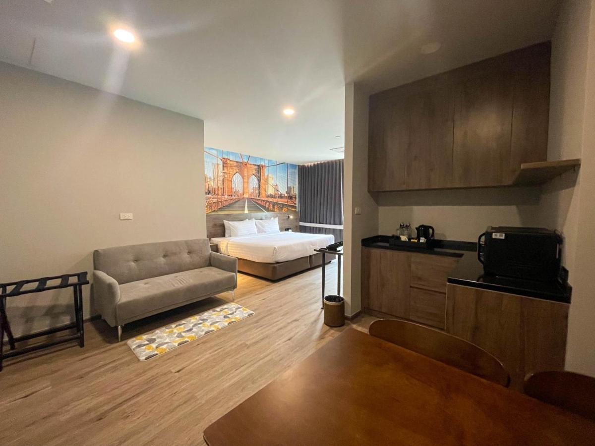 Manhattan Hotel Μπανγκόκ Εξωτερικό φωτογραφία