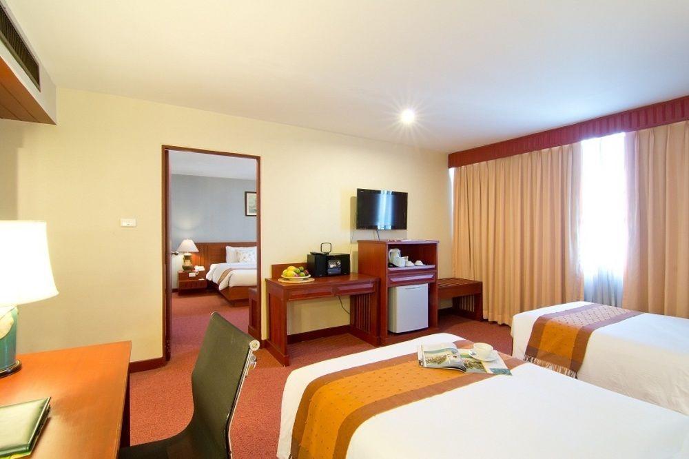 Manhattan Hotel Μπανγκόκ Εξωτερικό φωτογραφία